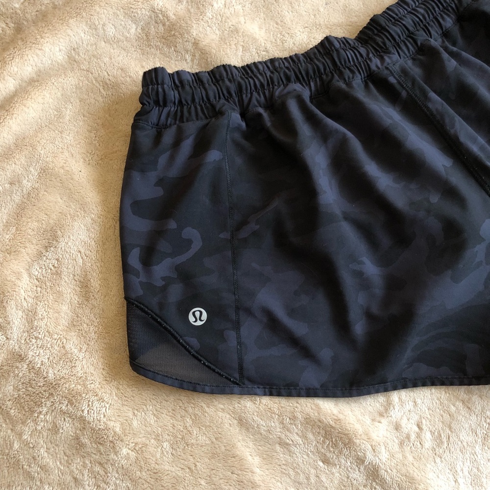 Black camo lululemon shorts
